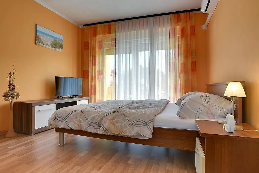 Apartments Kralj Μεντουλίν