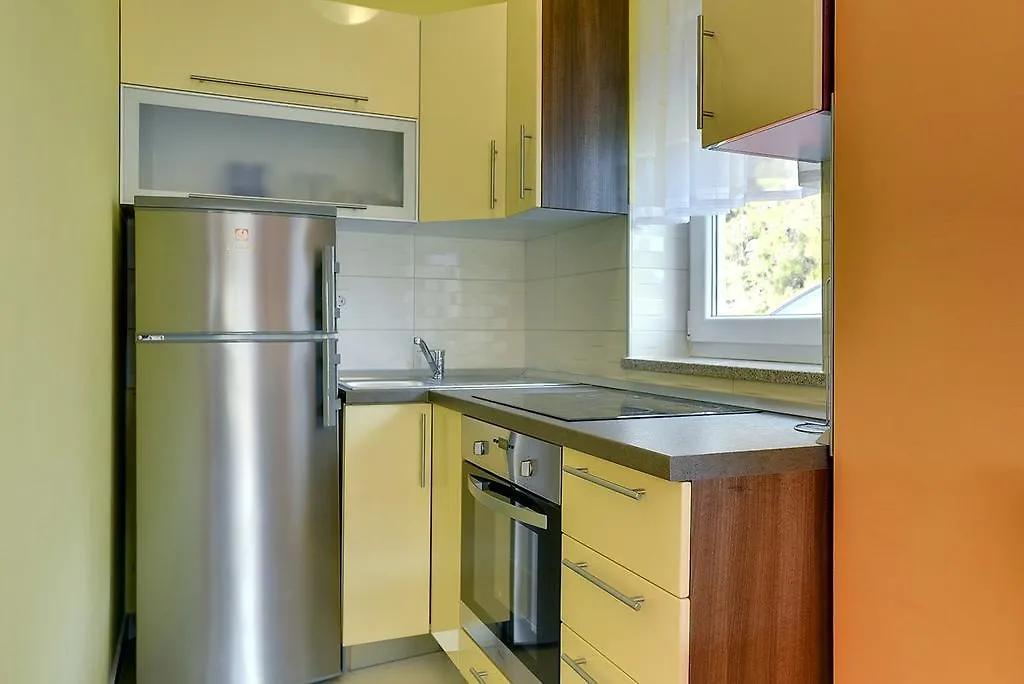 Apartments Kralj Μεντουλίν