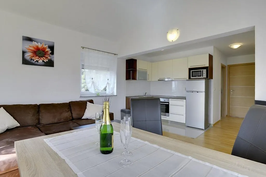 Apartments Kralj Medulin