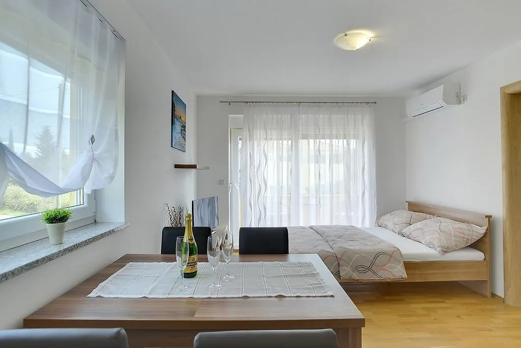 Apartments Kralj Medulin