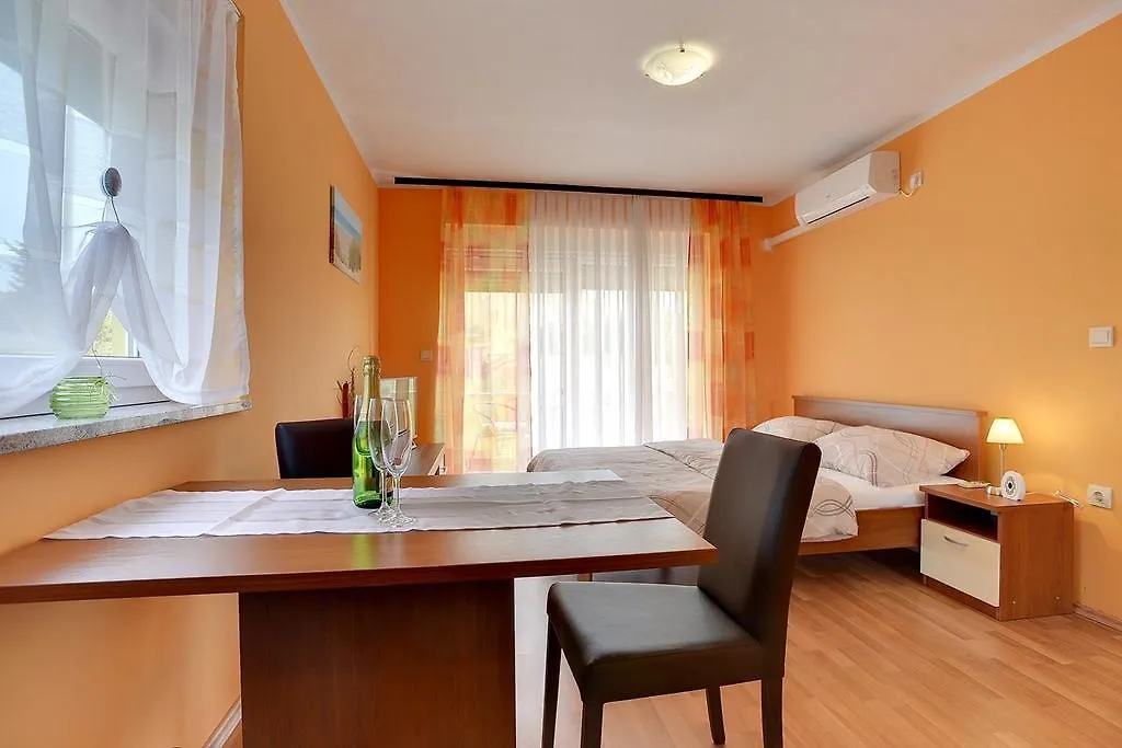 Apartments Kralj Medulin 0*,  Croatia
